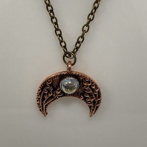 NWOT - Retro Red Copper Carved Crescent Moonstone Chain Necklace